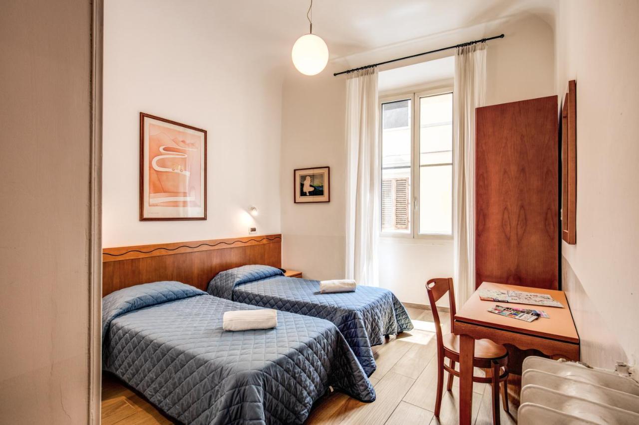 Doppel- oder Zweibettzimmer